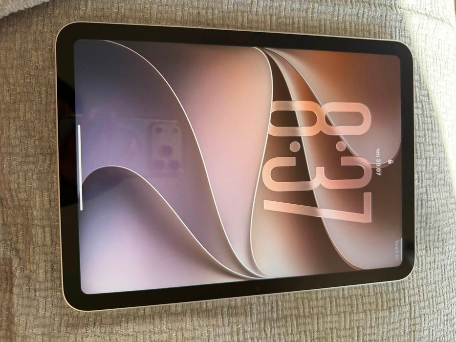 Продавам Ipad A16