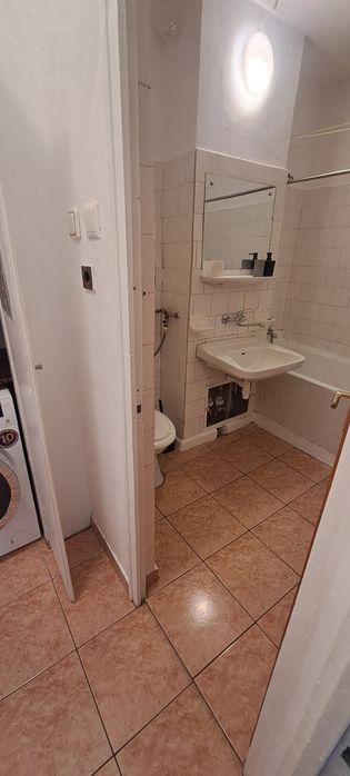 Proprietar ofer la chirie apartament 2 camere,decomandat,56mp,sec3