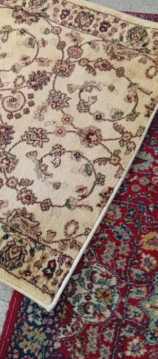 Продавам 2 бр. нови персииски пътеки