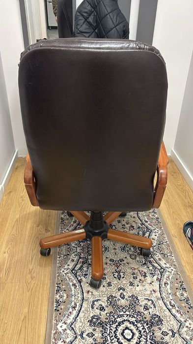 Орындык кресло сатылады багасы 50,000