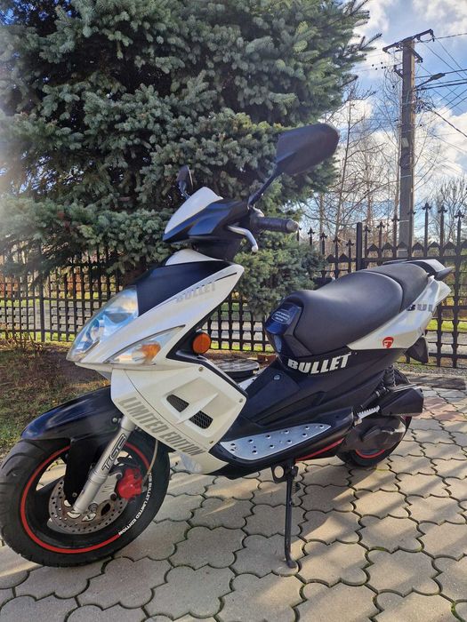 Scutere Aprilia, Piaggio, Peugeot, Tgb  49 cm