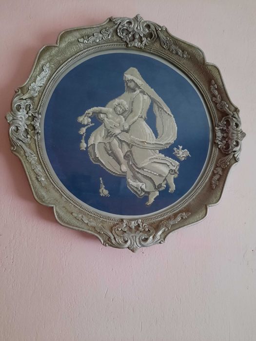 Продавам гоблени ушити по каталога на ВИЛЕР с рамки