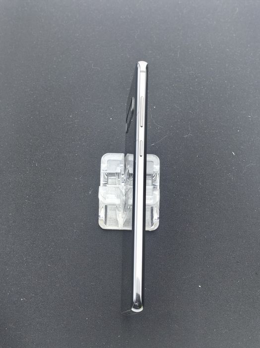 Samsung Galaxy S10 Plus  128 GB ID-qhr996