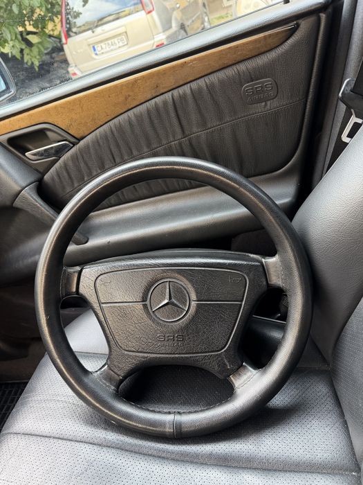 Волан за Мерцедес w210