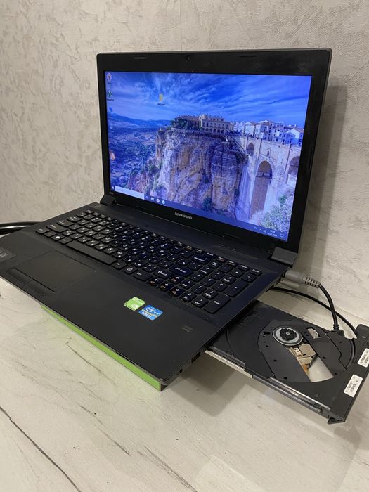 Продам ноутбук Lenovo