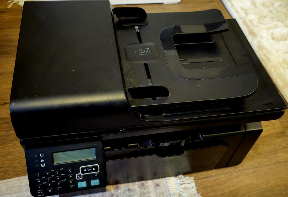 Imprimanta alb-negru