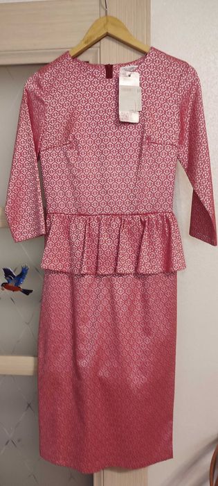 Вечернее платье с баской