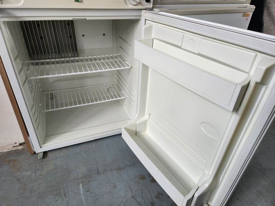 Хладилник  Electrolux 220/ 12 газ