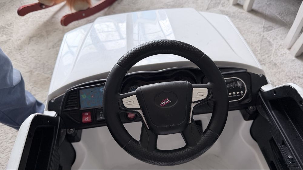 Машина на пульте