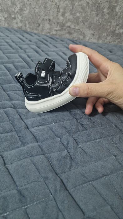 Черные сандали детские