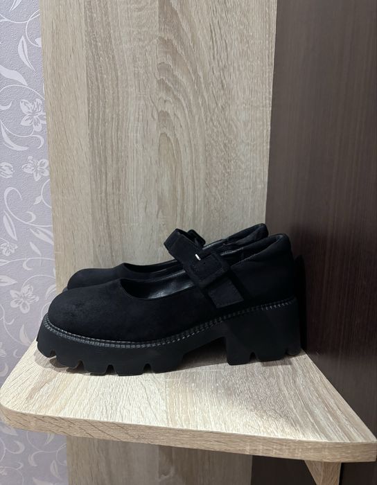 Продам женскую обувь