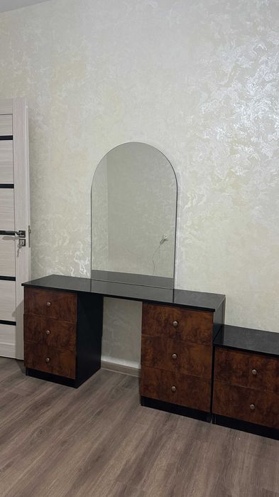 Продаётся спальный гарнитур