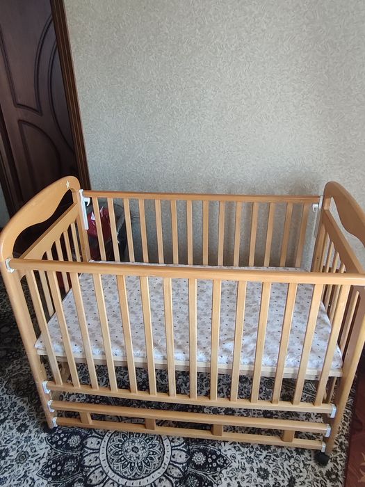 Детский кровать деревянный