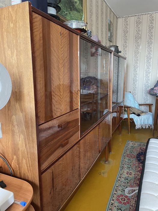 Отдам сервант  бесплатно