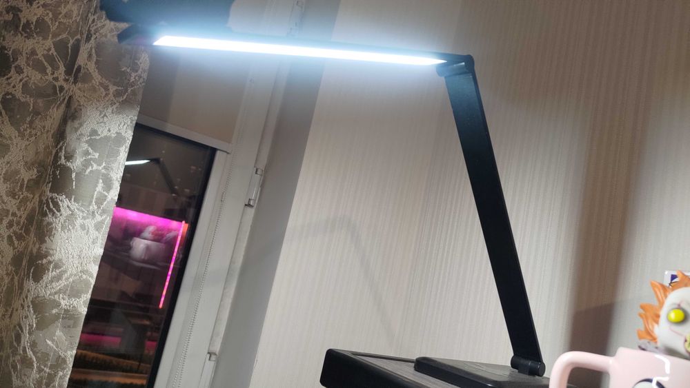 LED Лампа настольная, сенсорная