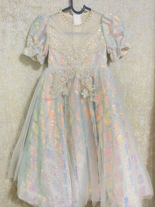 Нарядное платье  детское