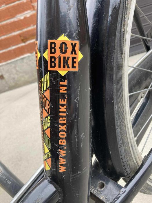 Колело за деца и товари много здраво и стабилно всичко работи отлично