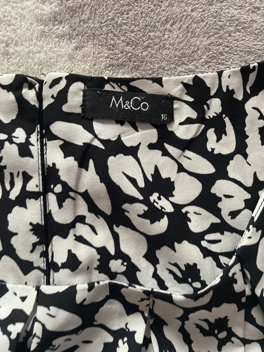 Vând bluză dama M&CO marimea 16