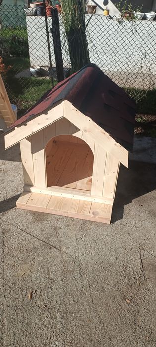 Къщи за кучета .