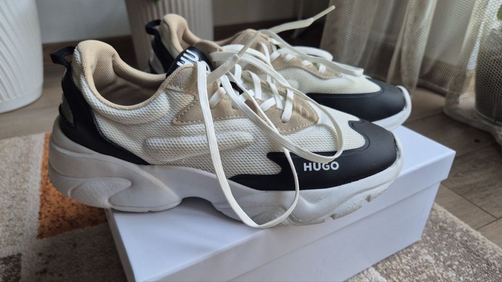 Юношески маратонки HUGO G00301