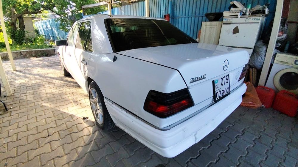 Мерседес mercedes benz e300