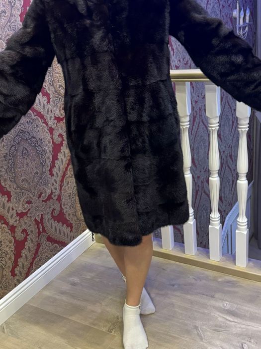 Продам норковую шубу