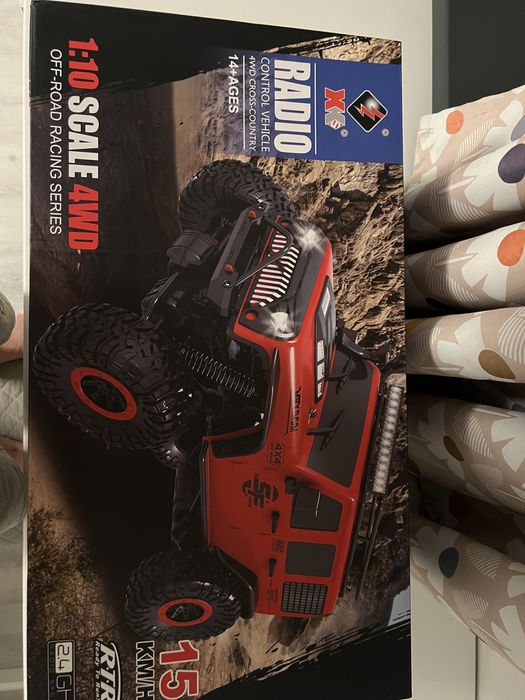 Продам машинку jeep