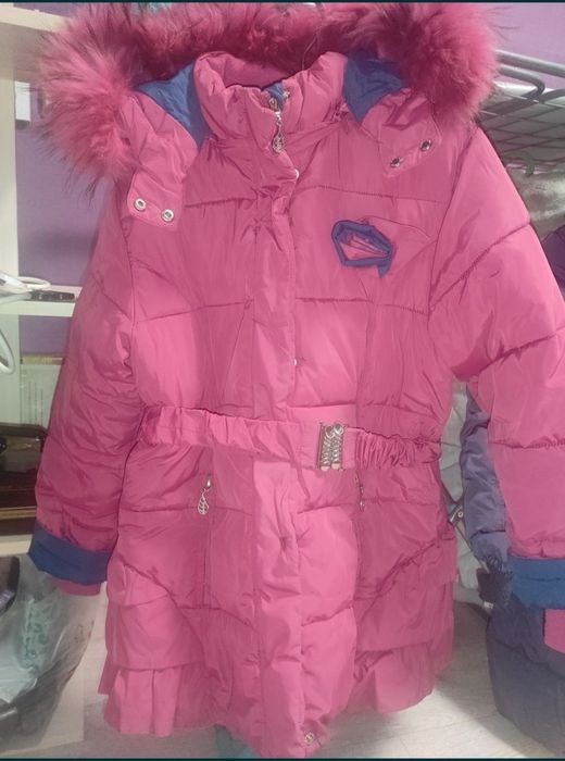 Продам куртку б/у для девочки рост 128