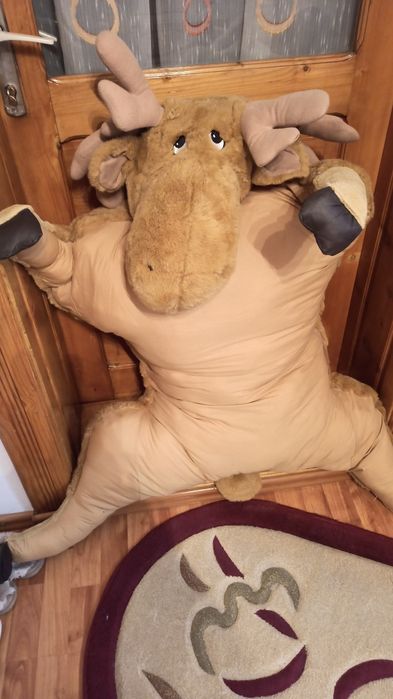 Vând ren mare de 1.2 metri