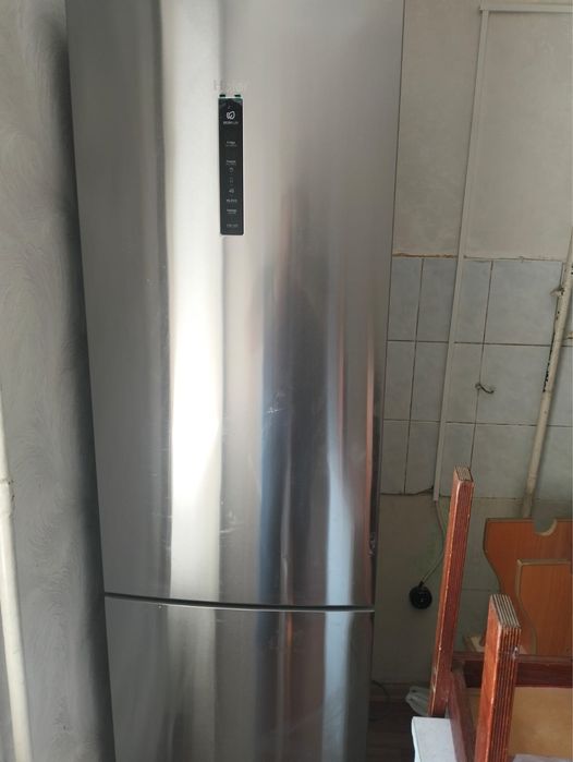 Срочно холодильник