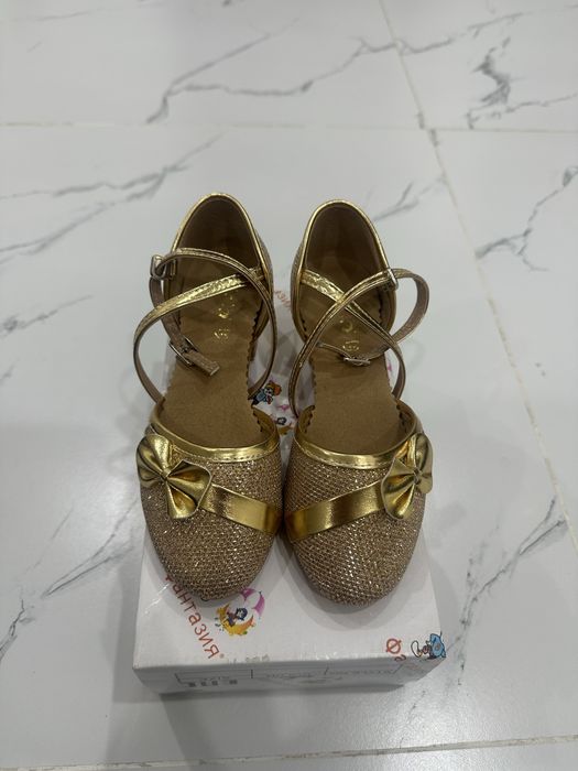 Детская обувь для танцев