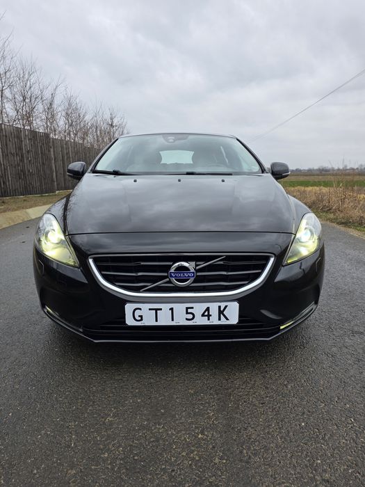Volvo V40 - Full Options - Stare Foarte Bună