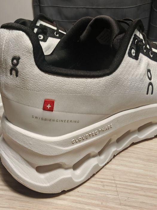 On Cloud Running, originali, noi, 44