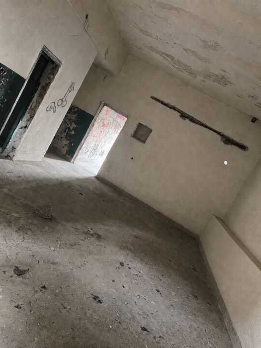 Vand spatiu /constructie in Orsova (MH)