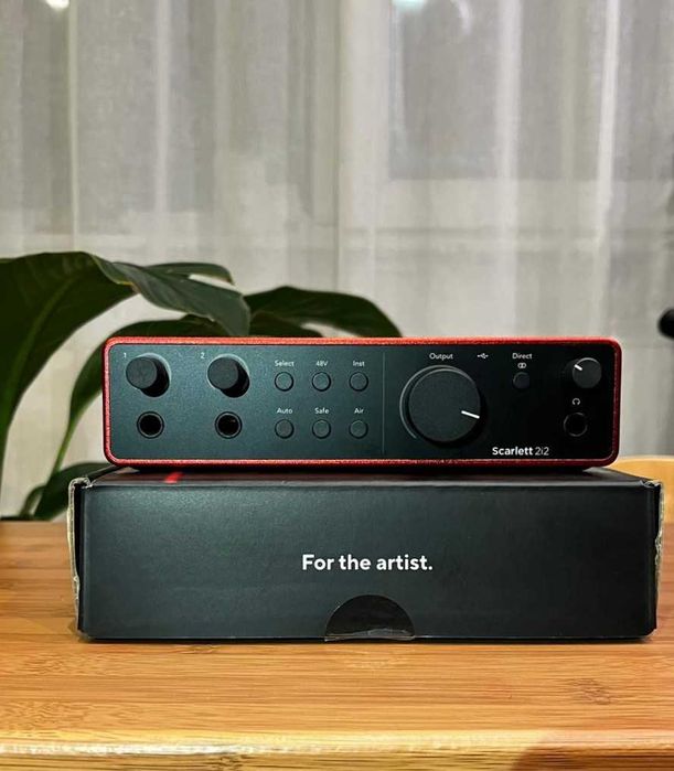 Focusrite Scarlett 2i2 4th Gen