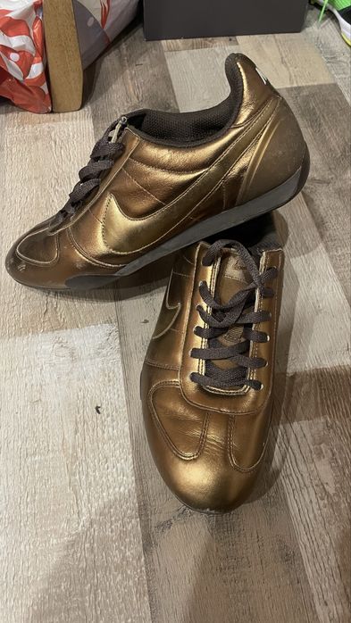 Маратонки NIKE размер 38.5