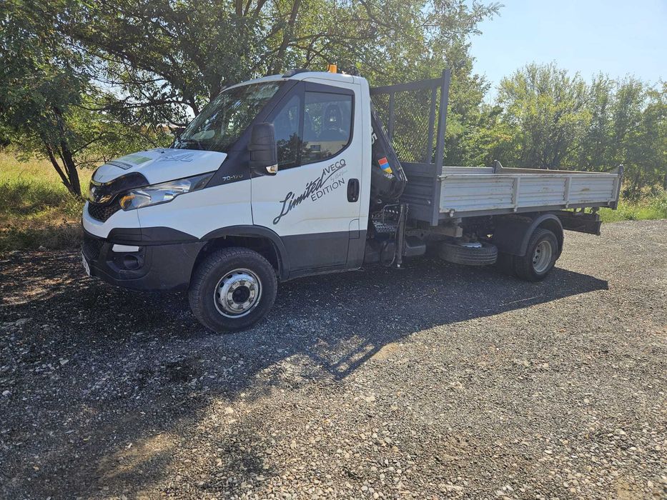 IVECO DAILY cu macara, an fabricatie 2017