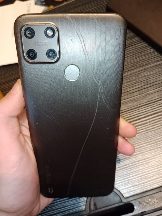Продаю телефон realme c25y