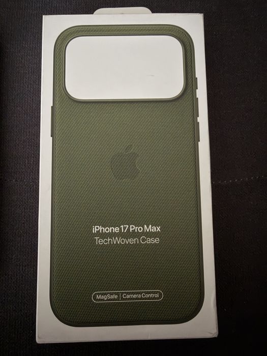 Iphone 17 pro max кейс оригинален