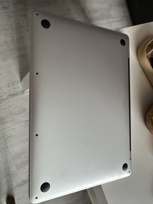 Macbook Pro 2017/i5/8GB RAM/256GB SSD