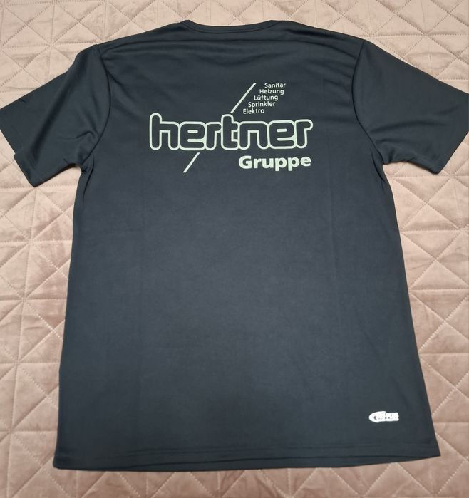 Tricouri noi M, INTERSPORT  4 bucăți 20 lei