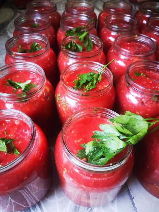 Зимнина ,буркани , белени домати