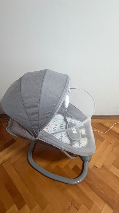 Balansoar electric Mastela cu plasa anti-insecte,stare foarte buna