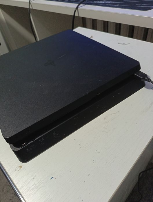 Продам пс 4 Slim