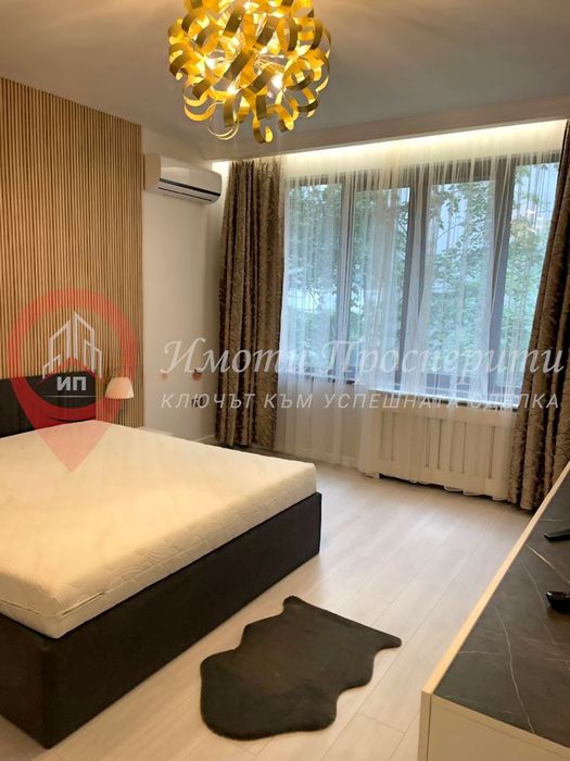 Дава се под наем Тристаен апартамент в София, Център - 85 кв.м за 1350 € - Снимка #7