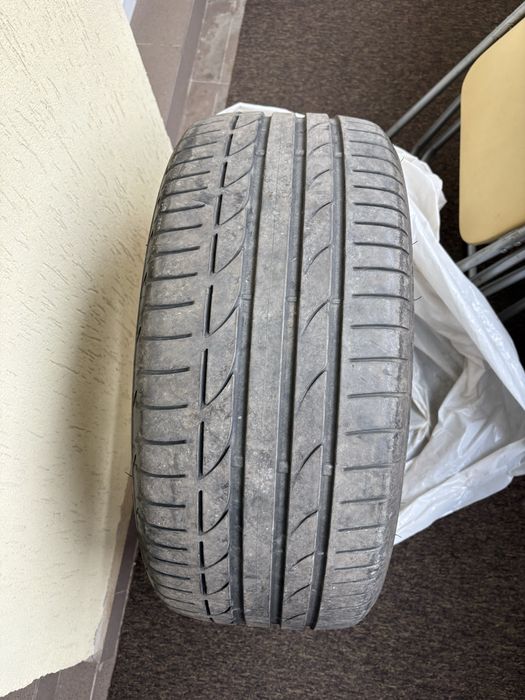 Anvelope Vară 19 Goodyear 275/35/19 + Bridgestone 235/40/19