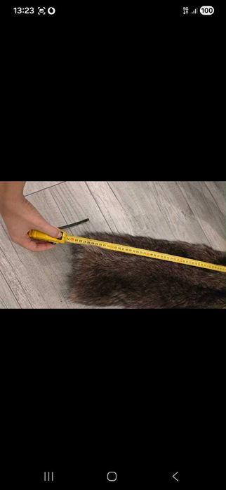 Blana naturala  (nu știu exact de la ce animal e) dar este superba