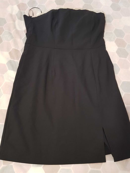 Черна дамска рокля