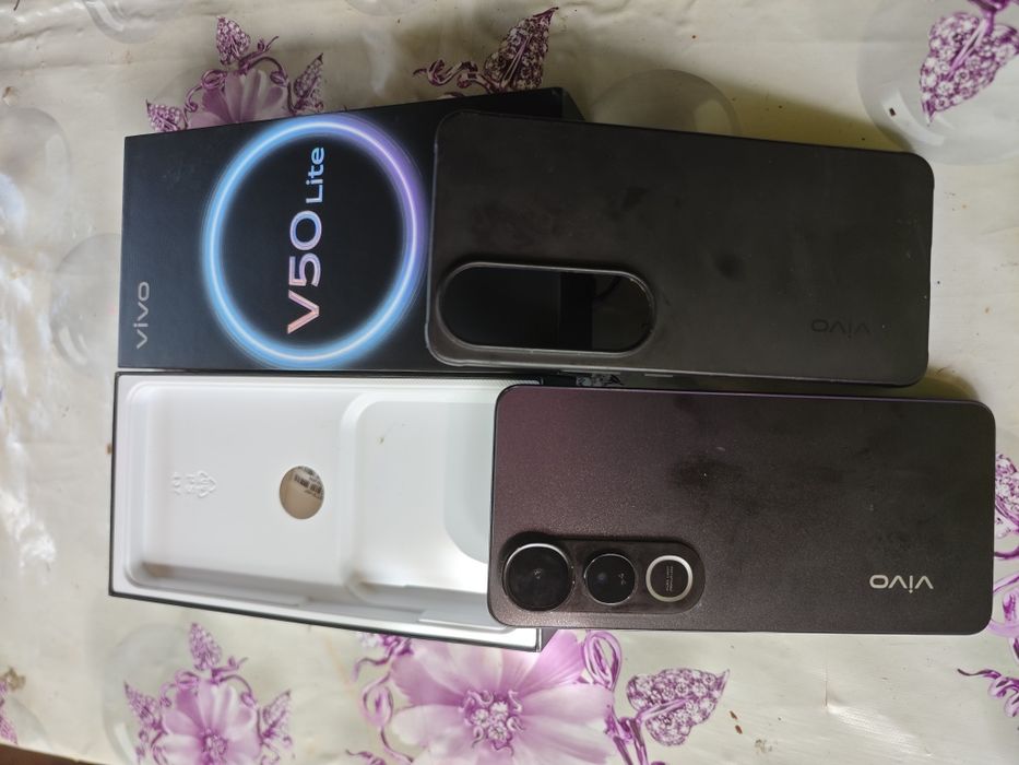 Продам Vivo V50 lite