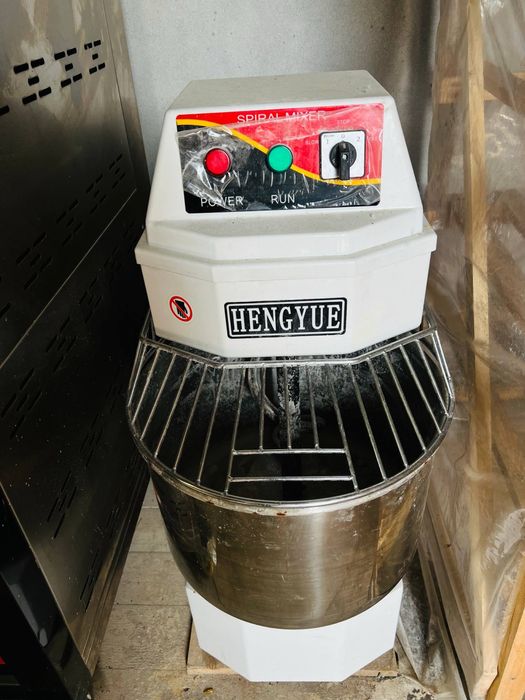 Тайёр бизнес сотилади! Печ ва мешалка. Бухонка ва ширинликлар ишлаб чи